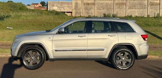 JEEP-GRAND CHEROKEE-2011