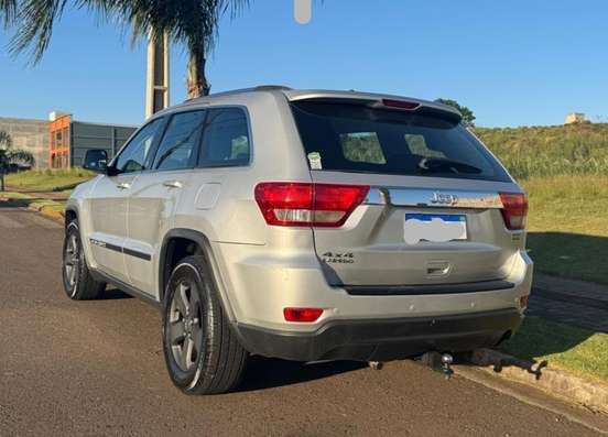 JEEP-GRAND CHEROKEE-3.6 LAREDO 4X4 V6 24V GASOLINA 4P AUTOMÁTICO JEEP-GRAND CHEROKEE-2011