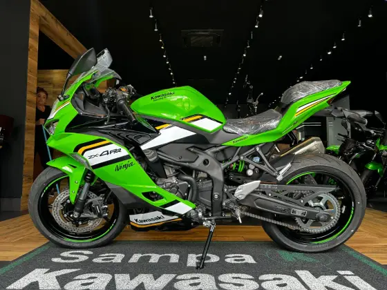 KAWASAKI NINJA ZX-4RR KAWASAKI NINJA ZX-4RR
