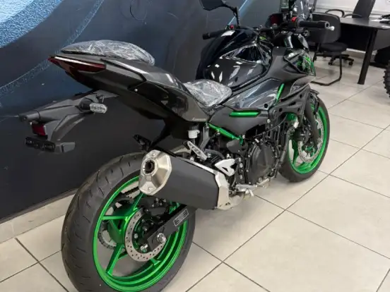 KAWASAKI-Z500 SE KAWASAKI-Z500 SE-2026