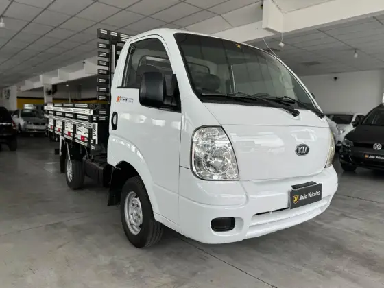 KIA BONGO 2.5 K-2500 4X2 CS TURBO DIESEL 2P MANUAL KIA BONGO 2.5 K-2500 4X2 CS TURBO DIESEL 2P MANUAL