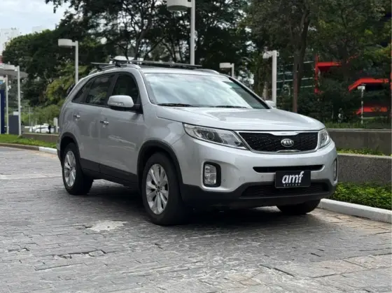 KIA SORENTO 2.4 16V GASOLINA EX AUTOMÁTICO KIA SORENTO 2.4 16V GASOLINA EX AUTOMÁTICO