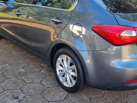 KIA-CERATO-1.6 SX 16V FLEX 4P AUTOMÁTICO KIA-CERATO-2013