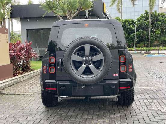 LAND ROVER-DEFENDER-2025