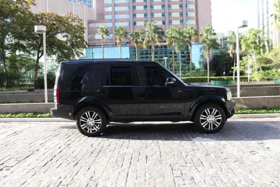 LAND ROVER DISCOVERY 4 3.0 SE 4X4 V6 24V BI-TURBO DIESEL 4P AUTOMÁTICO LAND ROVER DISCOVERY 4 3.0 SE 4X4 V6 24V BI-TURBO DIESEL 4P AUTOMÁTICO