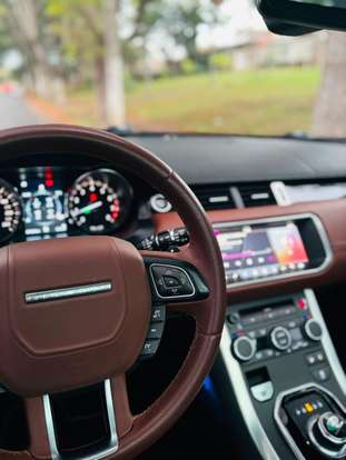 LAND ROVER-RANGE ROVER EVOQUE-2.0 HSE DYNAMIC 4WD 16V FLEX 4P AUTOMÁTICO LAND ROVER-RANGE ROVER EVOQUE-2018