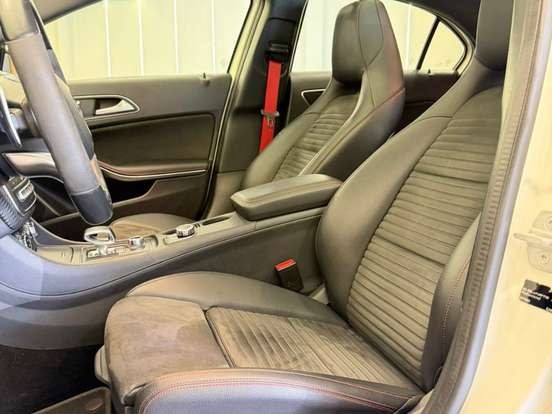 MERCEDES-BENZ-A 45 AMG-2.0 CGI GASOLINA 4MATIC SPEEDSHIFT MERCEDES-BENZ-A 45 AMG-2017