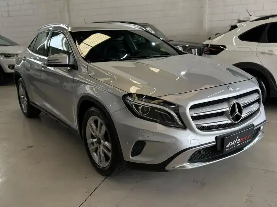MERCEDES-BENZ-GLA 200-2014