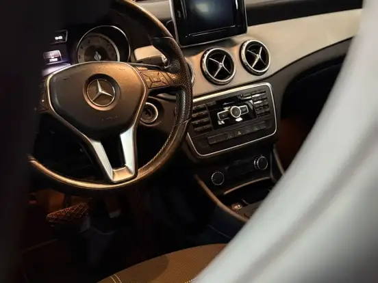 MERCEDES-BENZ-GLA 200-1.6 CGI ADVANCE 16V TURBO GASOLINA 4P AUTOMÁTICO MERCEDES-BENZ-GLA 200-2014
