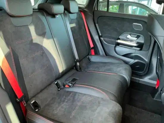 MERCEDES-BENZ-GLA 35 AMG-2.0 MHEV 4MATIC SPEEDSHIFT MERCEDES-BENZ-GLA 35 AMG-2025