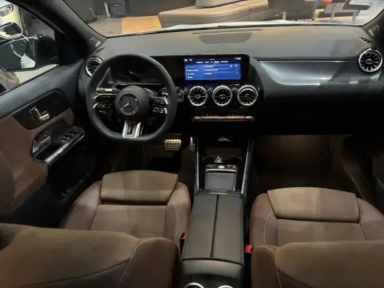 MERCEDES-BENZ-GLA 35 AMG-2.0 MHEV 4MATIC SPEEDSHIFT MERCEDES-BENZ-GLA 35 AMG-2025
