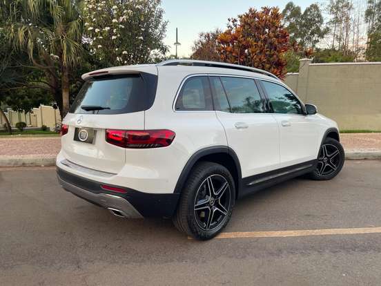 MERCEDES-BENZ-GLB 200-2020