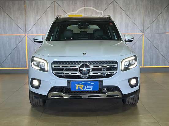 MERCEDES-BENZ-GLB 200-2021