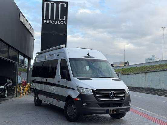 MERCEDES-BENZ-SPRINTER-2021