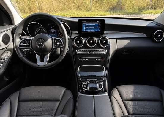 MERCEDES-BENZ-C 180-2019
