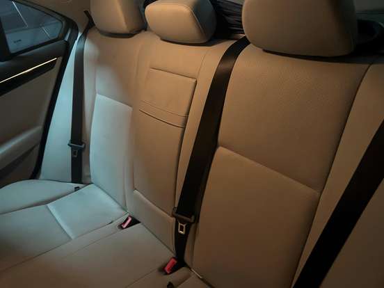 MERCEDES-BENZ-C 180-2012