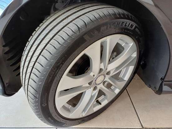 MERCEDES-BENZ-C 200-1.8 CGI TURBO SPORT 16V GASOLINA 4P AUTOMÁTICO MERCEDES-BENZ-C 200-2013