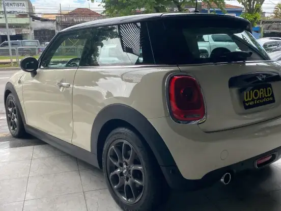 MINI-COOPER-1.5 12V TURBO GASOLINA 2P AUTOMÁTICO MINI-COOPER-2015