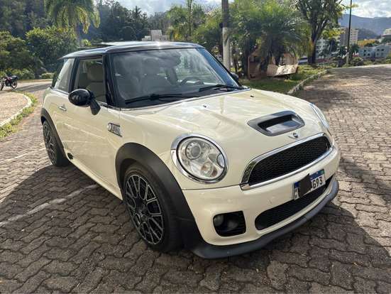 MINI-COOPER-2010