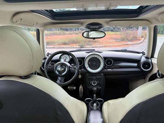 MINI-COOPER-2010