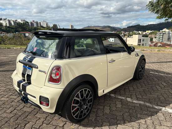 MINI-COOPER-2010