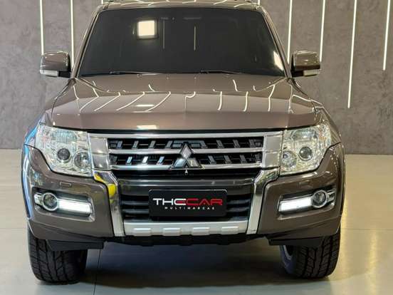 MITSUBISHI-PAJERO-3.2 HPE 4X4 7 LUGARES 16V TURBO INTERCOOLER DIESEL 4P AUTOMÁTICO MITSUBISHI-PAJERO-2015