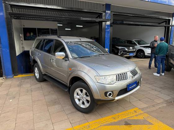 MITSUBISHI PAJERO DAKAR 3.2 HPE 4X4 7 LUGARES 16V TURBO INTERCOOLER DIESEL 4P AUTOMÁTICO