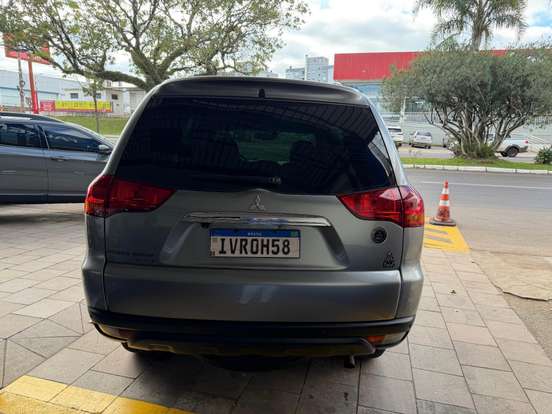 MITSUBISHI-PAJERO DAKAR-3.2 HPE 4X4 7 LUGARES 16V TURBO INTERCOOLER DIESEL 4P AUTOMÁTICO MITSUBISHI-PAJERO DAKAR-2011