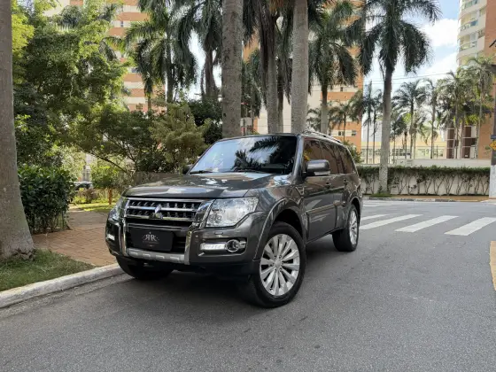 MITSUBISHI PAJERO FULL 3.8 HPE 4X4 V6 24V GASOLINA 4P AUTOMÁTICO
