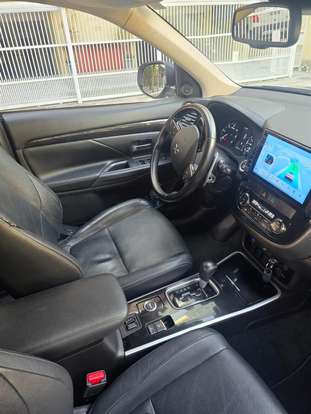 MITSUBISHI-OUTLANDER-2016
