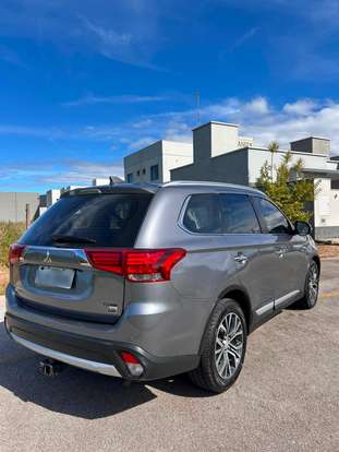 MITSUBISHI-OUTLANDER-2016