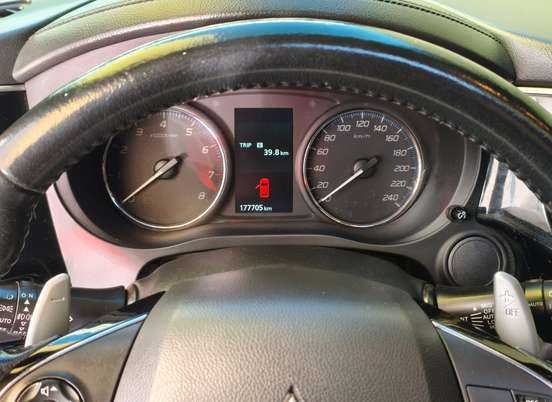 MITSUBISHI-OUTLANDER-3.0 GT 4X4 V6 24V GASOLINA 4P AUTOMÁTICO MITSUBISHI-OUTLANDER-2015