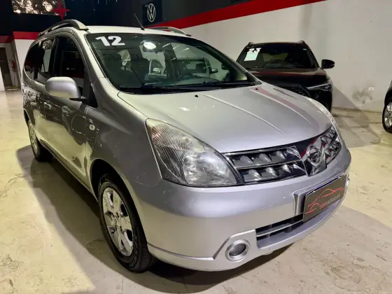 NISSAN GRAND LIVINA 1.8 SL 16V FLEX 4P AUTOMÁTICO NISSAN GRAND LIVINA 1.8 SL 16V FLEX 4P AUTOMÁTICO