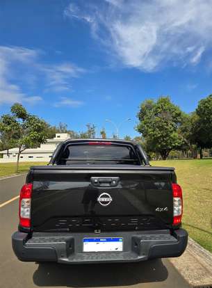 NISSAN-FRONTIER-2024