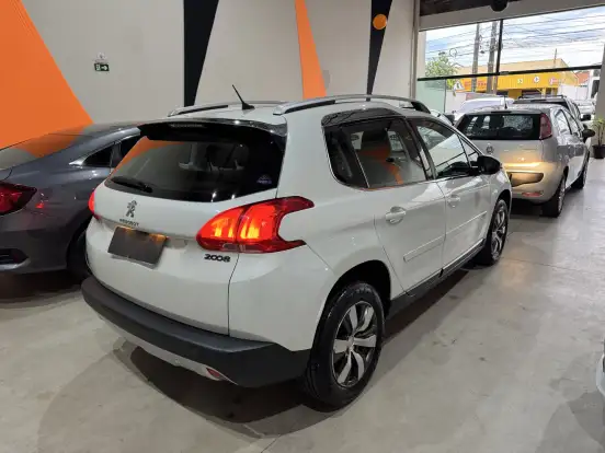 PEUGEOT-2008-1.6 16V FLEX GRIFFE 4P AUTOMÁTICO PEUGEOT-2008-2015