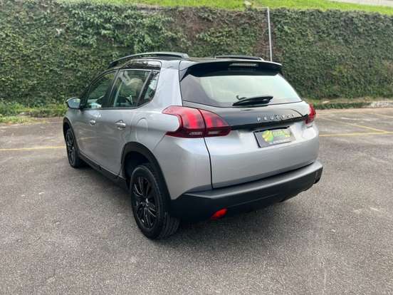 PEUGEOT-2008-2022