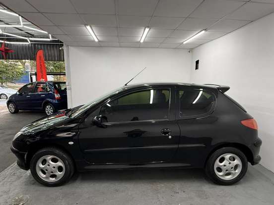 PEUGEOT-206-2005