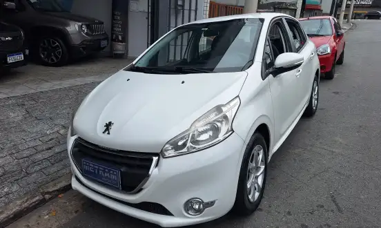PEUGEOT-208-2015