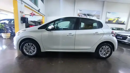 PEUGEOT-208-1.6 ACTIVE PACK 16V FLEX 4P AUTOMÁTICO PEUGEOT-208-2018