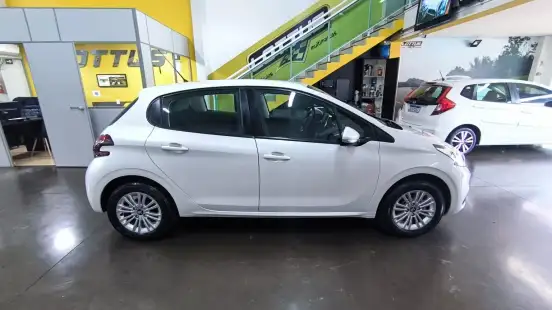 PEUGEOT-208-1.6 ACTIVE PACK 16V FLEX 4P AUTOMÁTICO PEUGEOT-208-2018