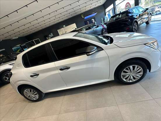 PEUGEOT-208-2023