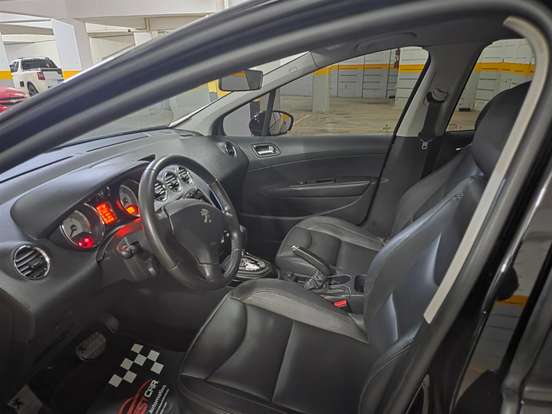 PEUGEOT-308-2018