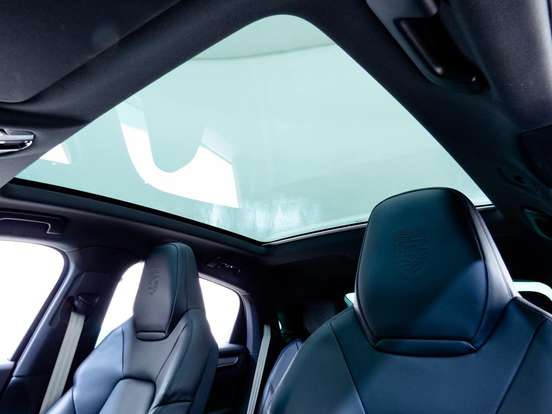 PORSCHE-CAYENNE-2022