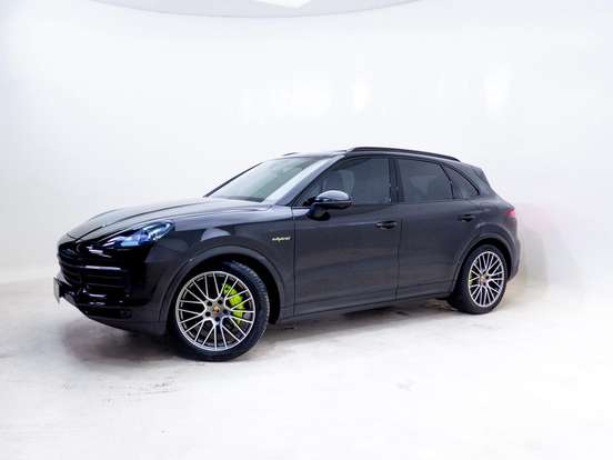 PORSCHE-CAYENNE-2023