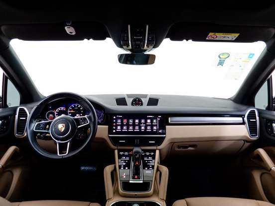 PORSCHE-CAYENNE-2023