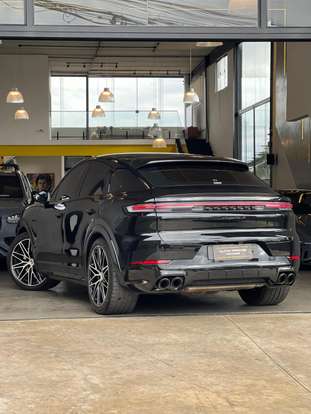 PORSCHE-CAYENNE-2024