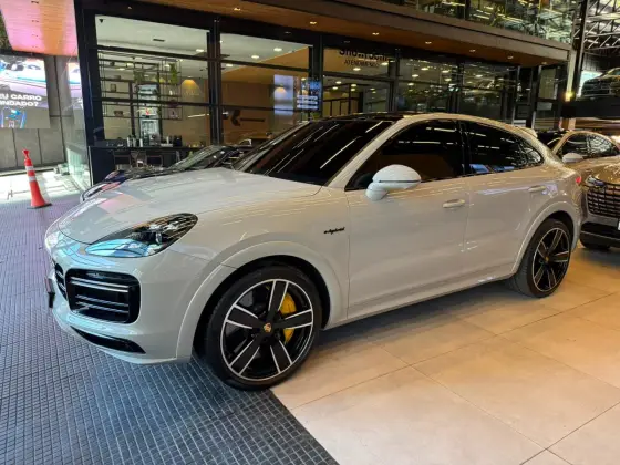 PORSCHE CAYENNE 4.0 V8 E-HYBRID TURBO S COUPÉ AWD TIPTRONIC S