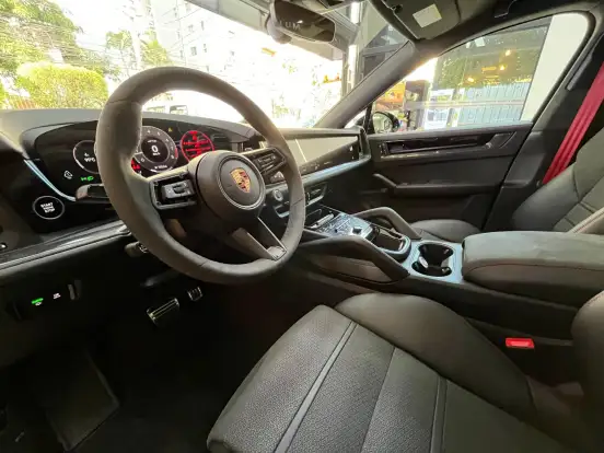 PORSCHE-CAYENNE-2025