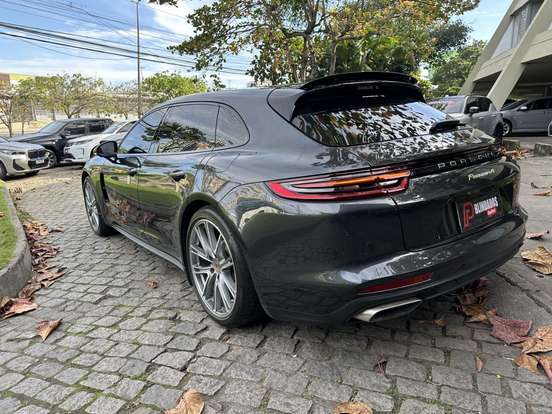 PORSCHE-PANAMERA-2020