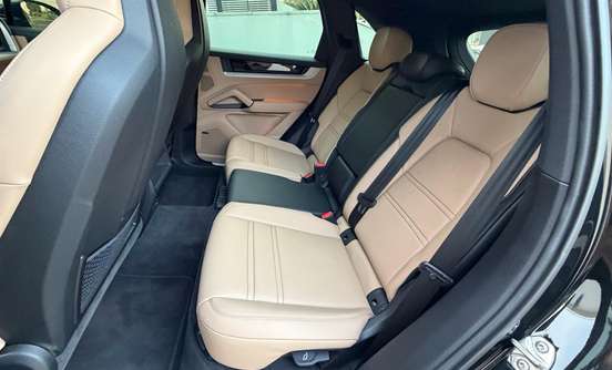 PORSCHE-CAYENNE-2024